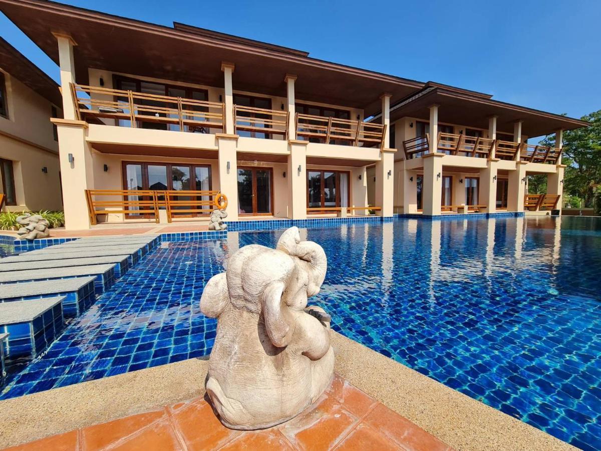 Elegancy Resort HHQ Exterior foto